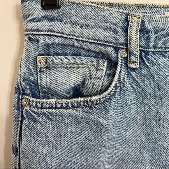 Women’s We The Free Light Wash Distressed Straight Leg Mom Jeans Size 25 - Picture 4 of 15